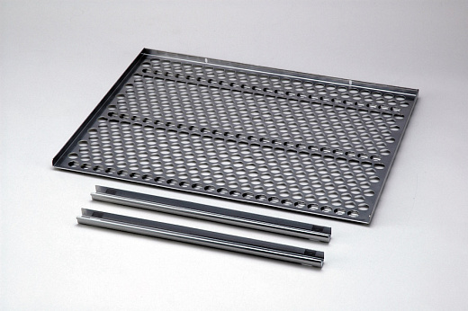 Полка перфорированная с максимальной нагрузкой до 15 кг